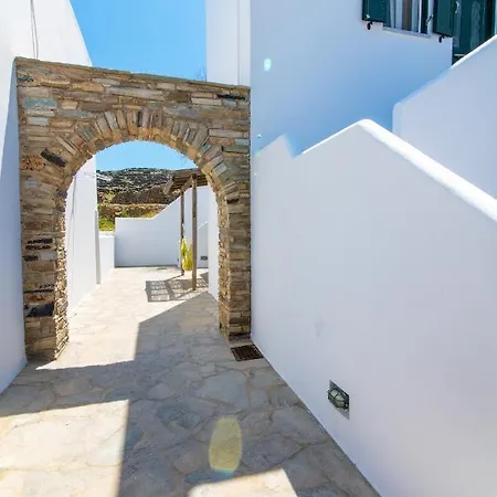 Leiland Villa *